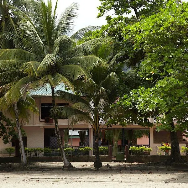 Penzion Hotel Le Grand Almandier Grande Riviere